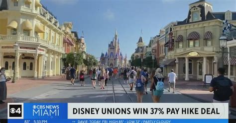 Disney World reaches union deal with minimum $18 hourly wage